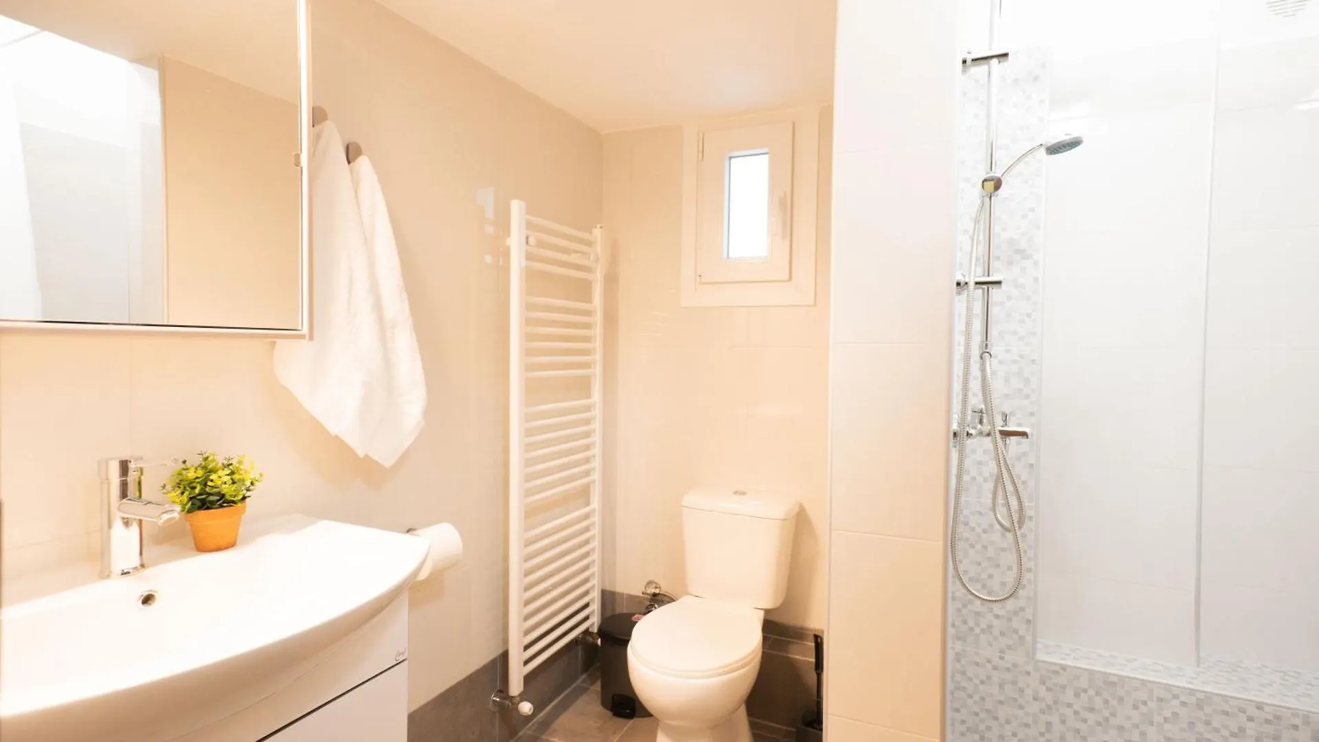 F & B Collection - Flat For 3 Apartment Thessaloniki